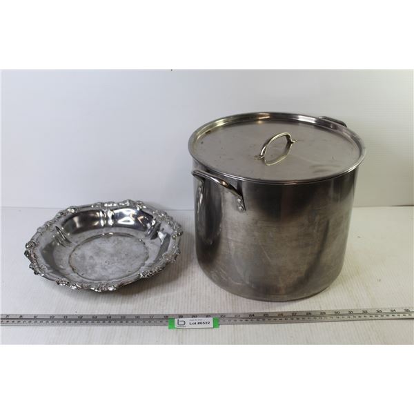 Stainless Stock Pot w/Lid - Ornate Metal Dish