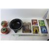 Image 1 : Halloween Decorations + Harry Potter Cards + Harry Potter Guide Books