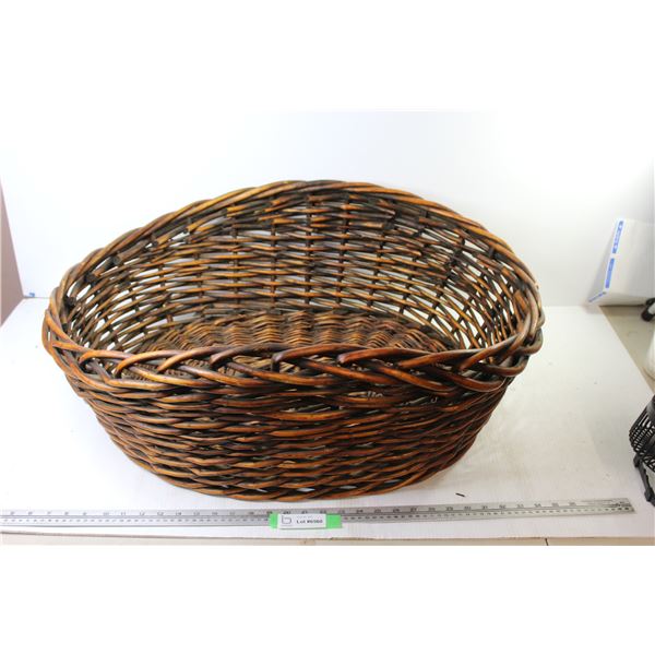 *Wicker Tub