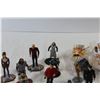 Image 4 : Lot of Star Wars and Star Trek Figurines + (5) A&W Heads