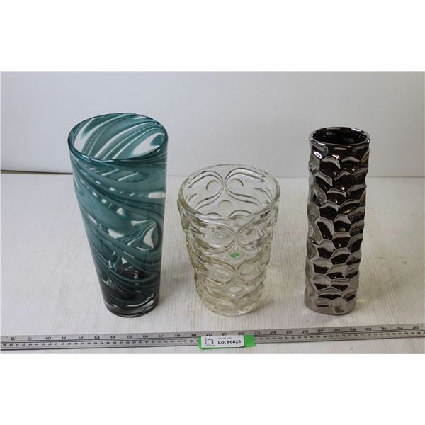 (3) Vases