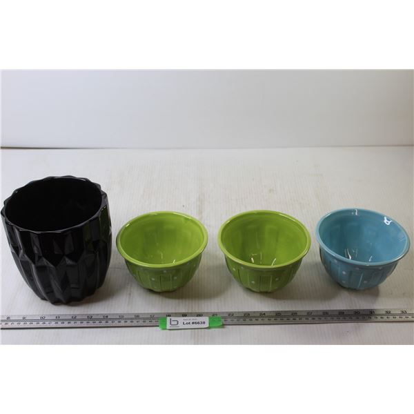 (4) Flower Pots