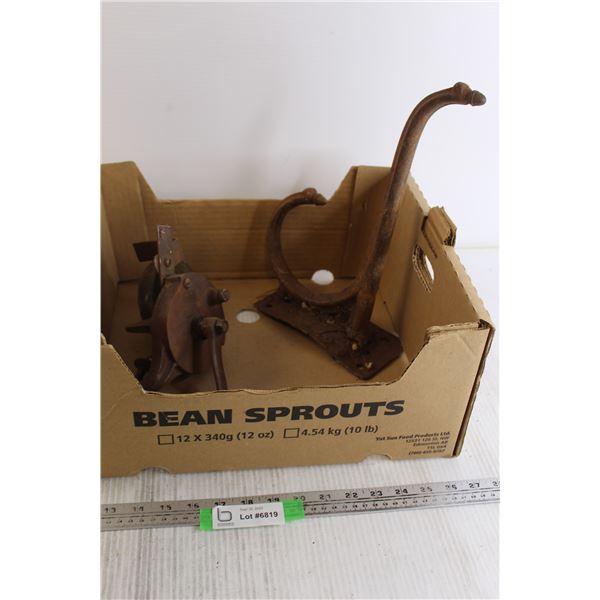 Table Hook Grinder, Harness Hook