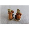 Image 2 : Kids with Black Cat Salt and Pepper Shakers, Golden Retriever Salt and Pepper Shakers