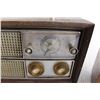 Image 2 : Philco Radio - Doesn't Work, Sony Radio - Untested
