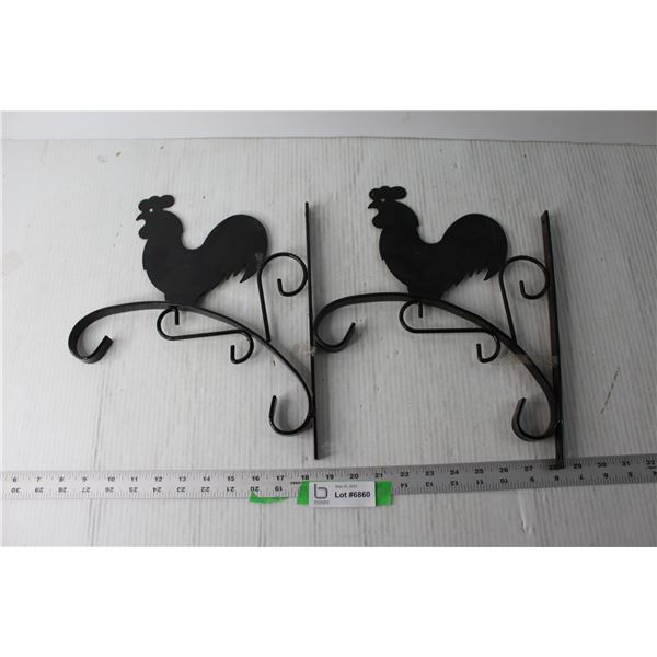 (2) Chicken Brackets