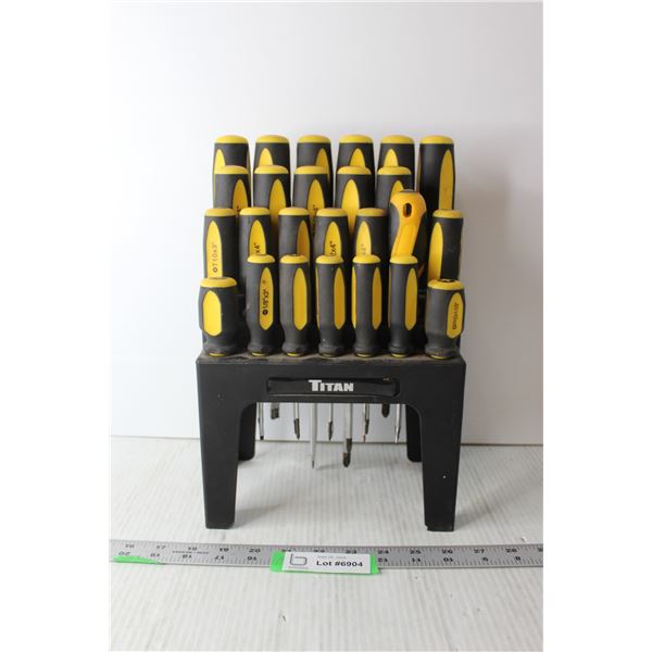 Titan Screwdriver Set (Missing One)