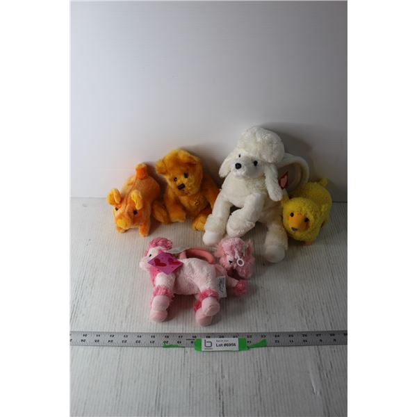 Stuffed Animal Purses and Stuffed Animals