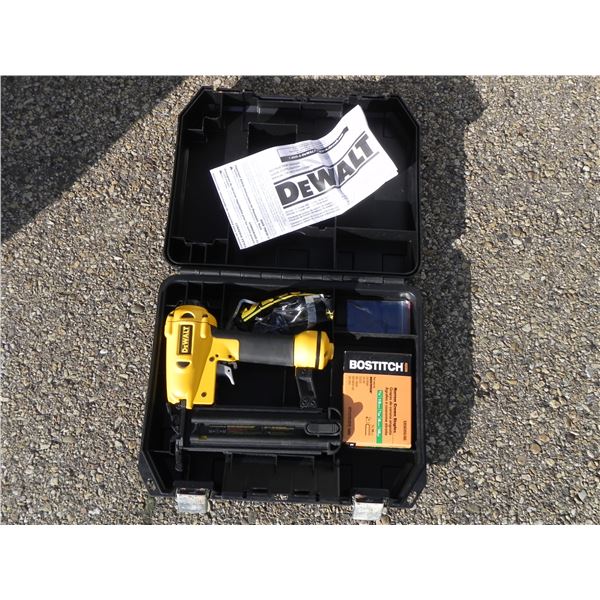 DEWALT 18 GAUGE BRAD NAILER NEW IN CASE