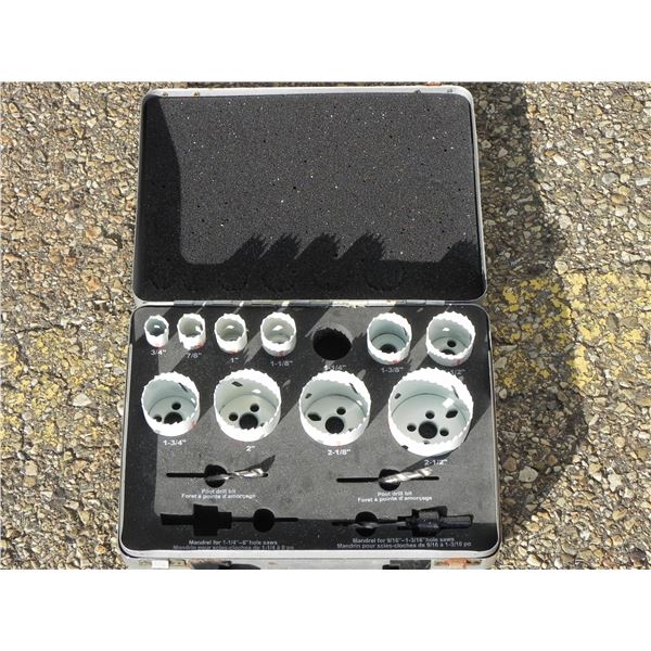 MASTERCRAFT 13 PIECE HOLESAW BITS IN METAL CASE