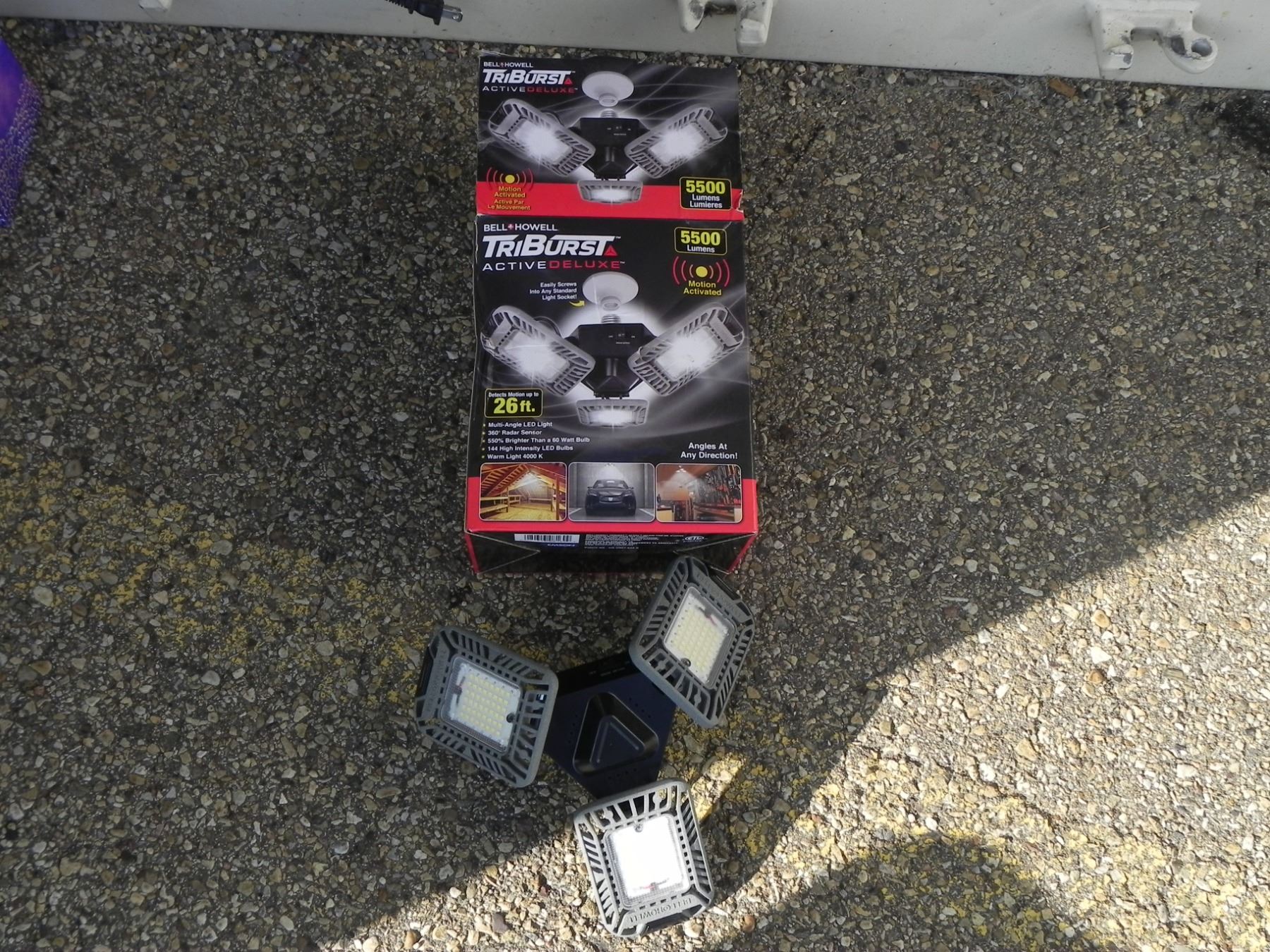 NEW BELL + HOWELL TRI BURST ACTIVE DELUXE 5500 LUMENS