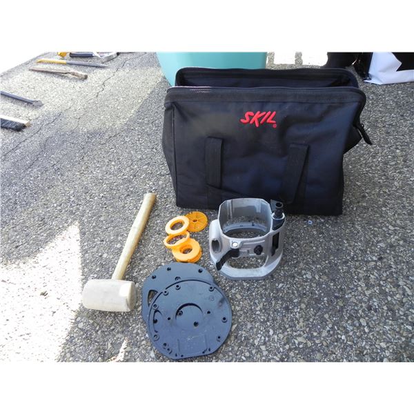 SKIL TOOL BAG WITH MISC