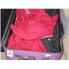 Image 1 : Suitcase w/T-Shirts Aluminated ?