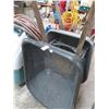 Image 1 : True Temper Black Wheelbarrow