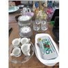 Image 1 : Mikasa Fruit Rimmed China Dishes and Mugs, Crystal & Other Trays/Stem Glasses