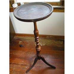 Pedestal Table