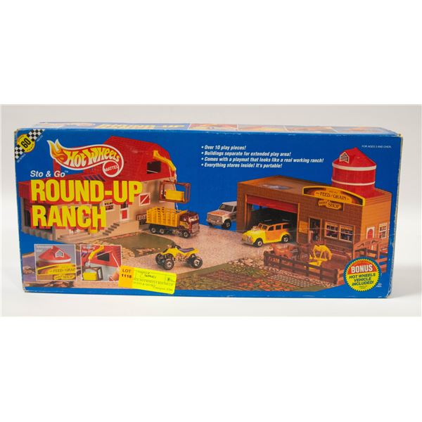 VINTAGE HOTWHEELS ROUND-UP RANCH STO & GO SET