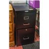 Image 1 : 2 DRAWER METAL FILING CABINET H-29.75" W-15.25"