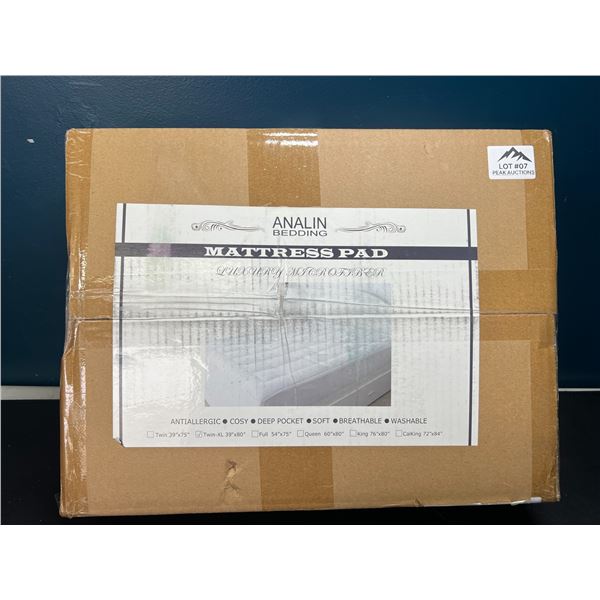 Lot of 1 Deep Pocket Mattress Pad - Twin XL (39in x 80in)