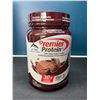 Image 1 : Lot of 1 Tub of Premier Protein Whey Powder - Chocolate Milkshake - 697g