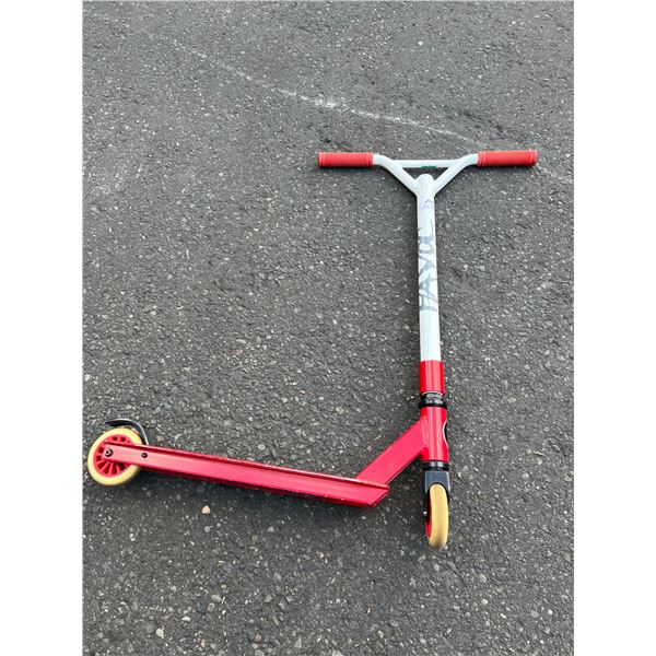 Lot of 1 Havoc Kids Scooter - Used