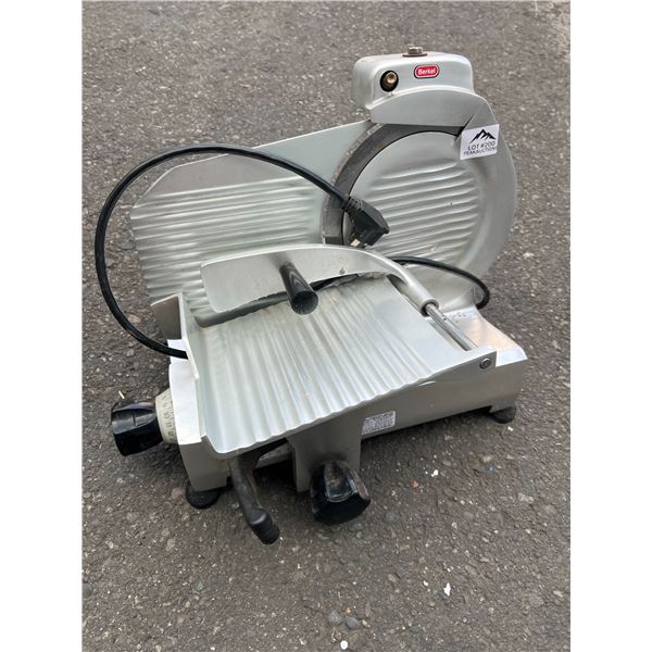 Lot of 1 Meat Slicer - Works/Powers On - Used