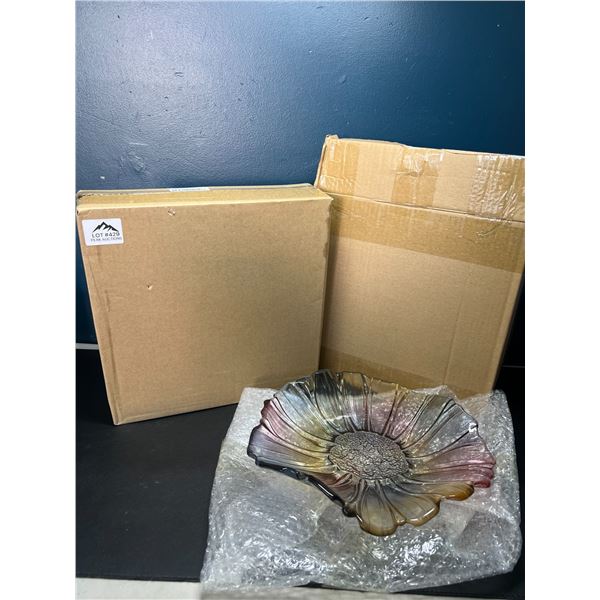 Lot of 2 Glass Flower Decorative Serving Platters/Trays