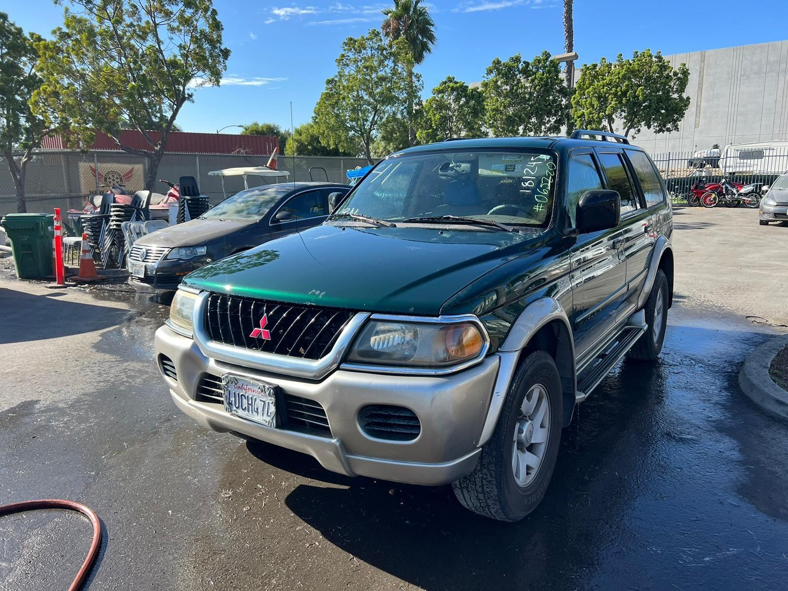 2001 Mitsubishi Montero Sport XLS