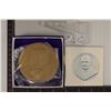 Image 2 : 3 1/2'' BRONZE MEDAL LYNDON B. JOHNSON WITH STAND