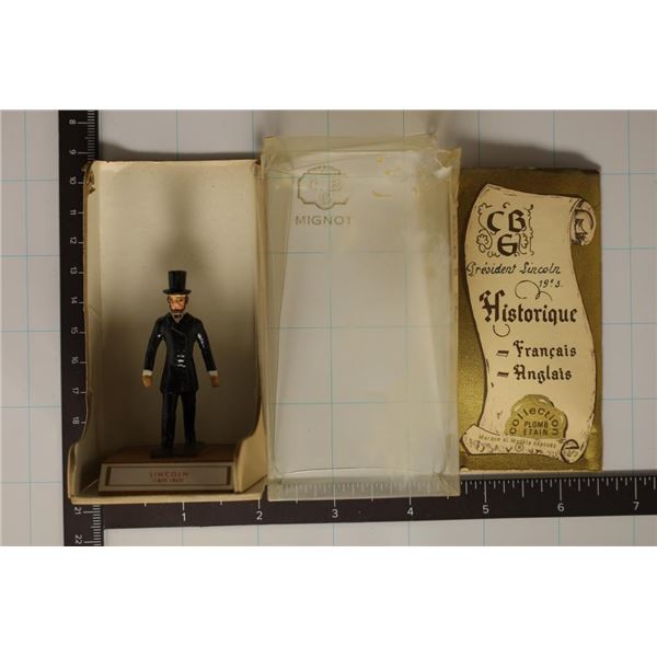 ABRAHAM LINCOLN FIGURINE 3  X 1 1/2  X 1 1/2 