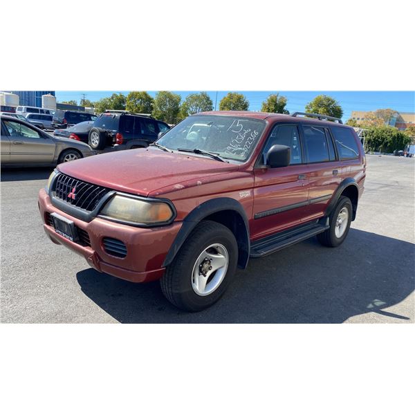 2001 Mitsubishi Montero Sport ES