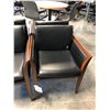 Image 2 : BLACK MAHOGANY FRAMED CLIENT CHAIR