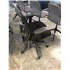 Image 2 : BLACK MESH BACK MULTI-LEVER TASK CHAIR