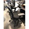 Image 2 : BLACK MESH BACK MULTI-LEVER TASK CHAIR