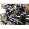 Image 1 : LIFE FITNESS 95X ELLIPTICAL TRAINER