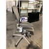 Image 2 : HERMAN MILLER AERON MINERAL GREY ADJUSTABLE TASK CHAIR SOME CONDITION ISSUES