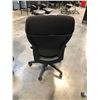 Image 2 : TEKNION BLACK ARMLESS TASK CHAIR