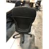 Image 2 : TEKNION BLACK ARMLESS TASK CHAIR