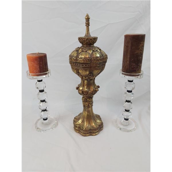 Assorted Decorative Table Pieces