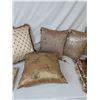 Image 3 : Decorative Throw Pillows