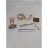 Image 1 : Assorted Gold & Silver Costume Jewelry