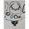 Image 3 : Costume Jewelry Lot