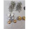 Image 2 : Addorted Costume Jewelry Earrings