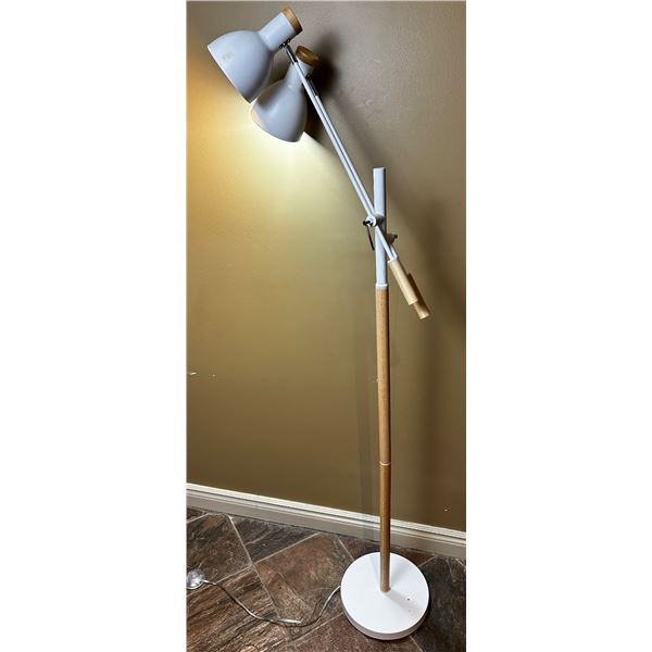 Adjustable 2 Bulb Floor Lamp