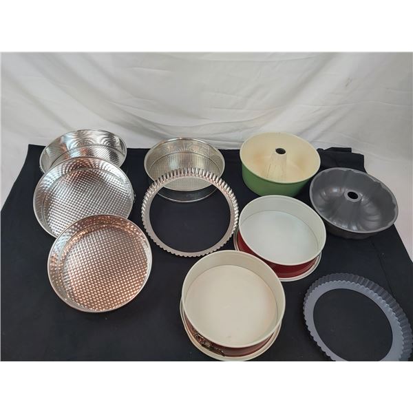 Assorted Baking Pans