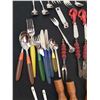 Image 7 : Assorted Kitchen Utensils