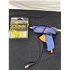 Image 1 : Arrow Electric-Matic Glue Gun