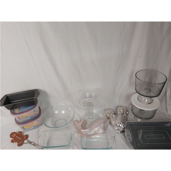 Assorted Baking & Food Storage Containers