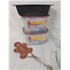 Image 2 : Assorted Baking & Food Storage Containers