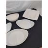 Image 3 : White Servingware